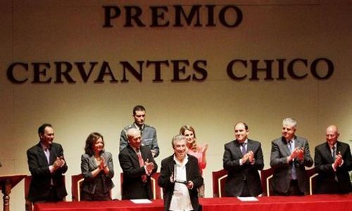 La princesa de Asturias le entregó el Premio Cervantes Chico